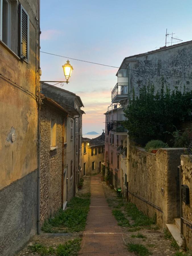 Appartamento La Serra Di Angela A Lerici Eksteriør billede